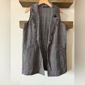 Versona|Sleeveless long line open front vest in gray Plaid,wool & frayed hem•XS
